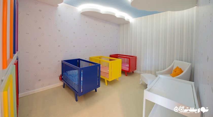 تخت های مخصوص نگهداری خردسالان